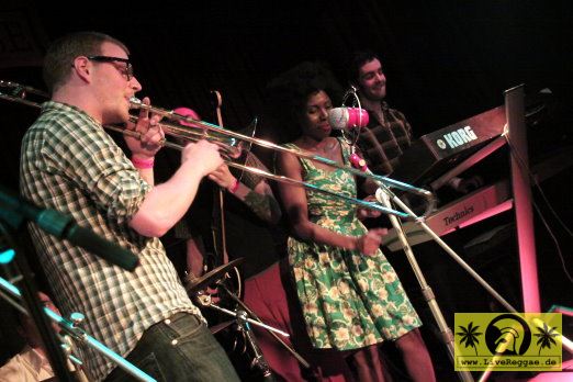 The Delegators (UK) Ska Goes Soul Weekender - McCormacks Ballroom, Leipzig 08. April 2011 (34).JPG
